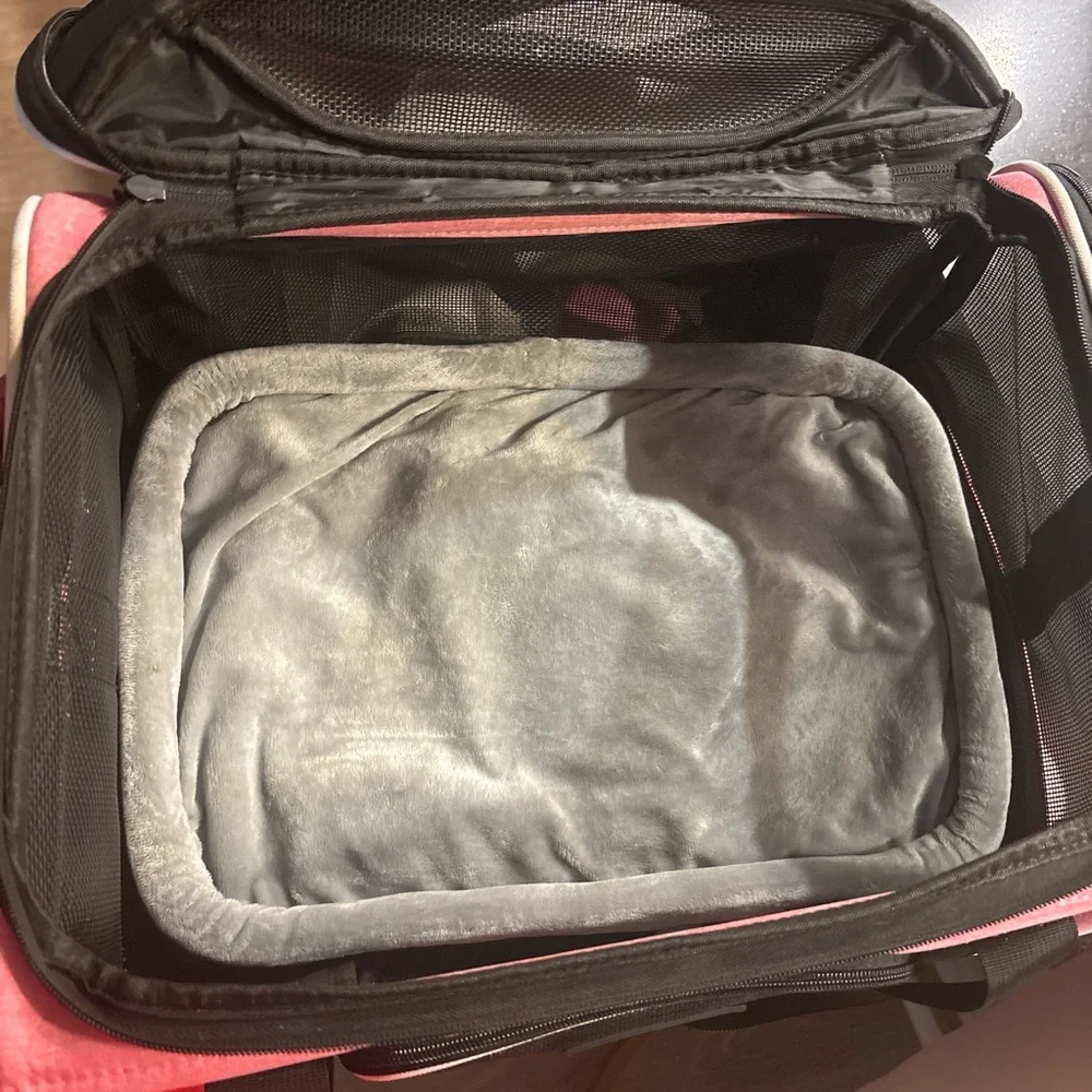 Pet Traveling Bag
